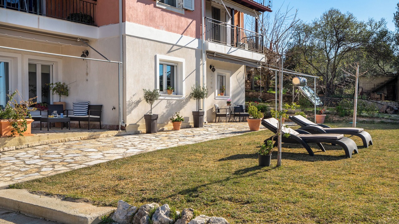 Photo of Patio Balcony in Faraklata