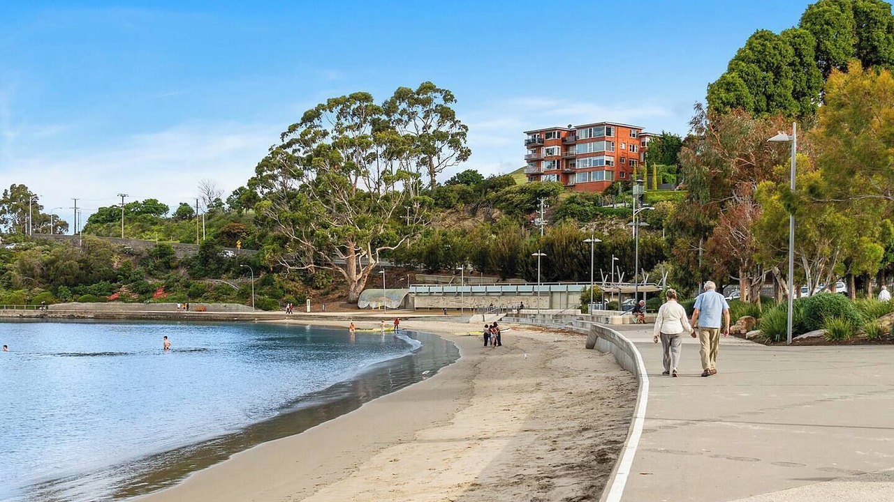 Photo of Others in Sandy Bay