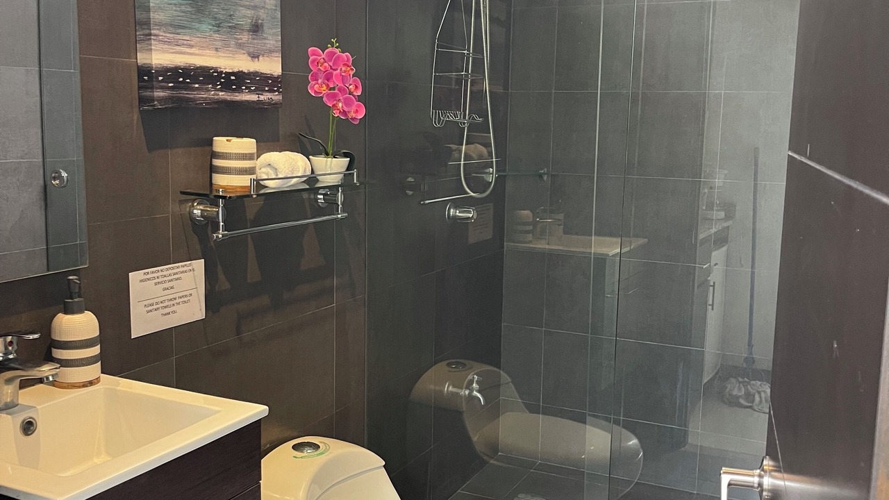Photo of Bathroom in San Rafael Arriba