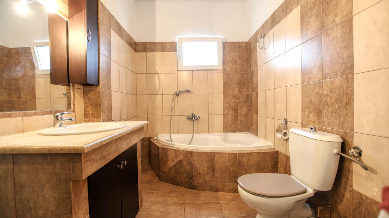 Photo of Bathroom in Kalambaka