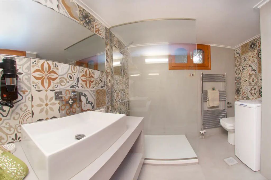 Photo of Bathroom in Lixouri