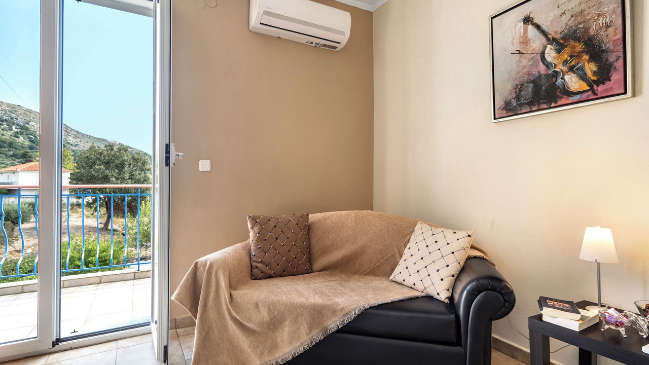 Photo of Livingroom in Valerianos