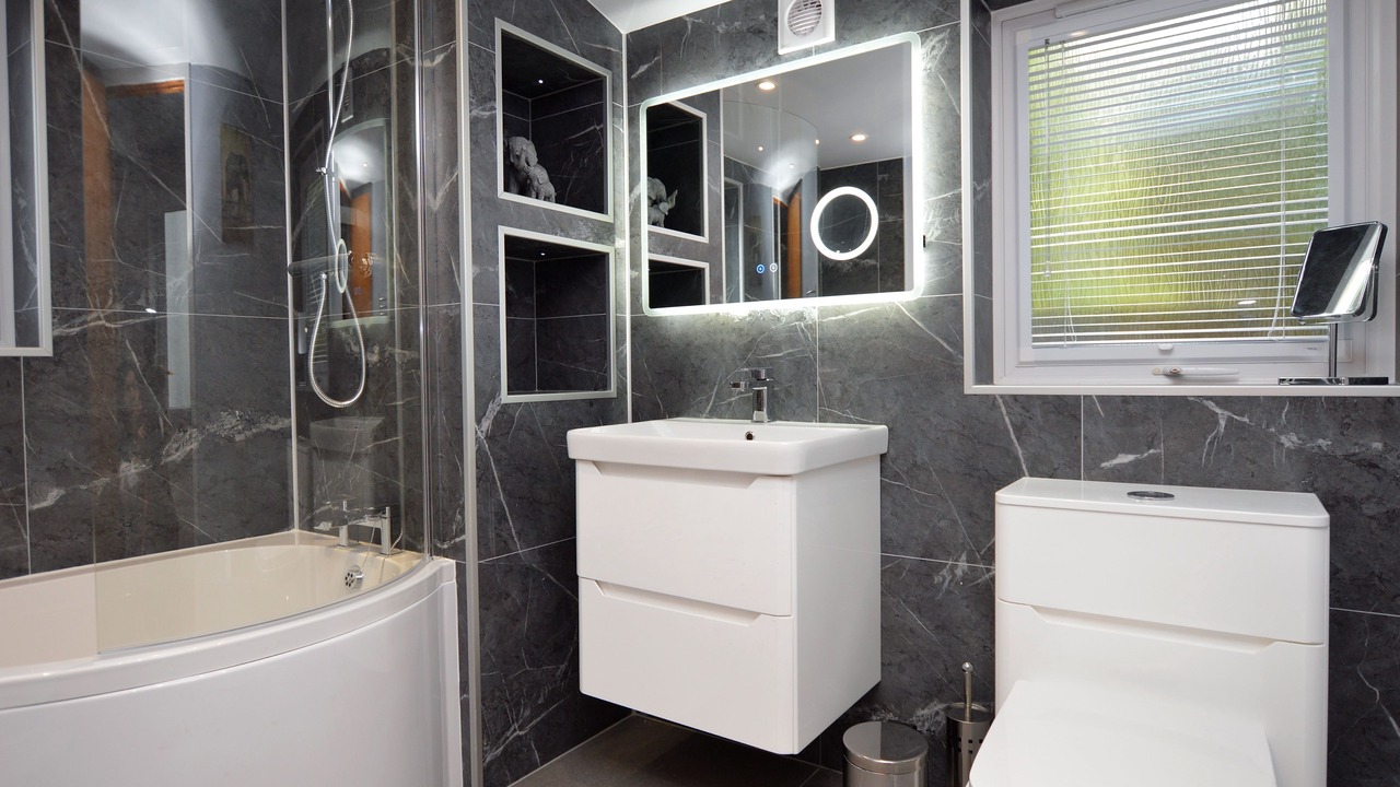 Photo of Bathroom in Strachur