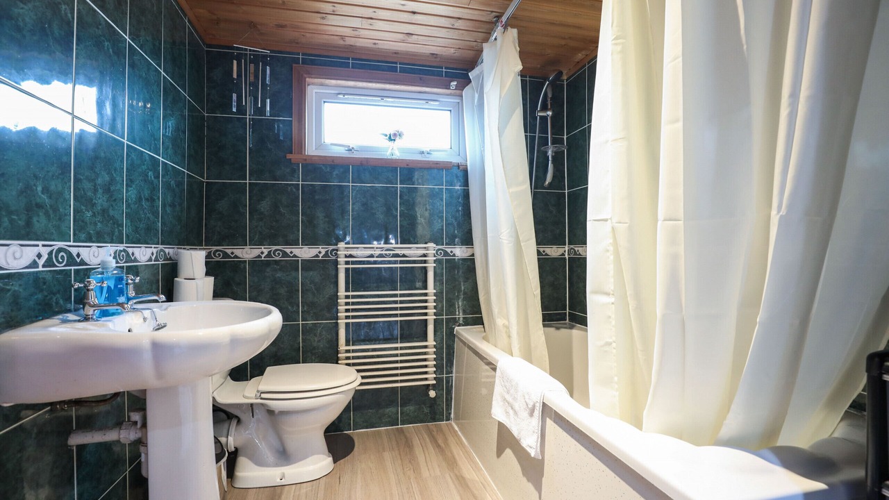 Photo of Bathroom in Gilmerton