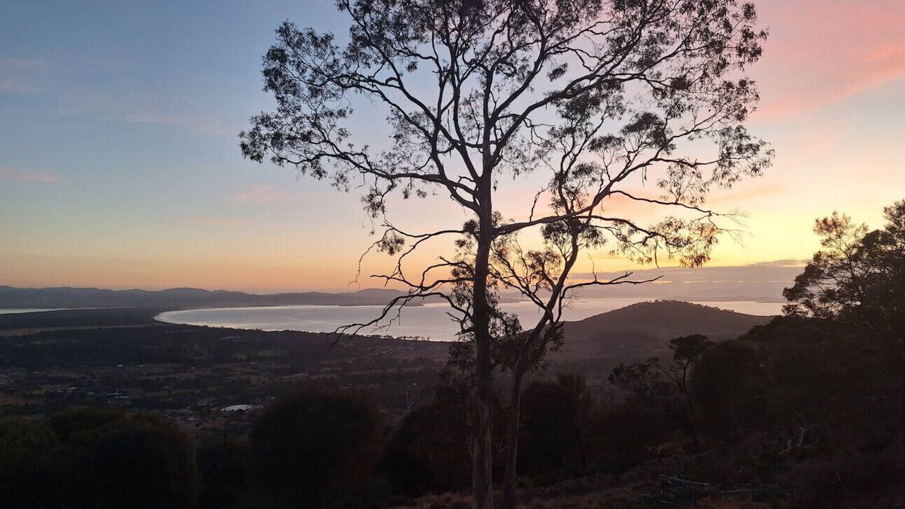 Photo of Others in Mount Rumney