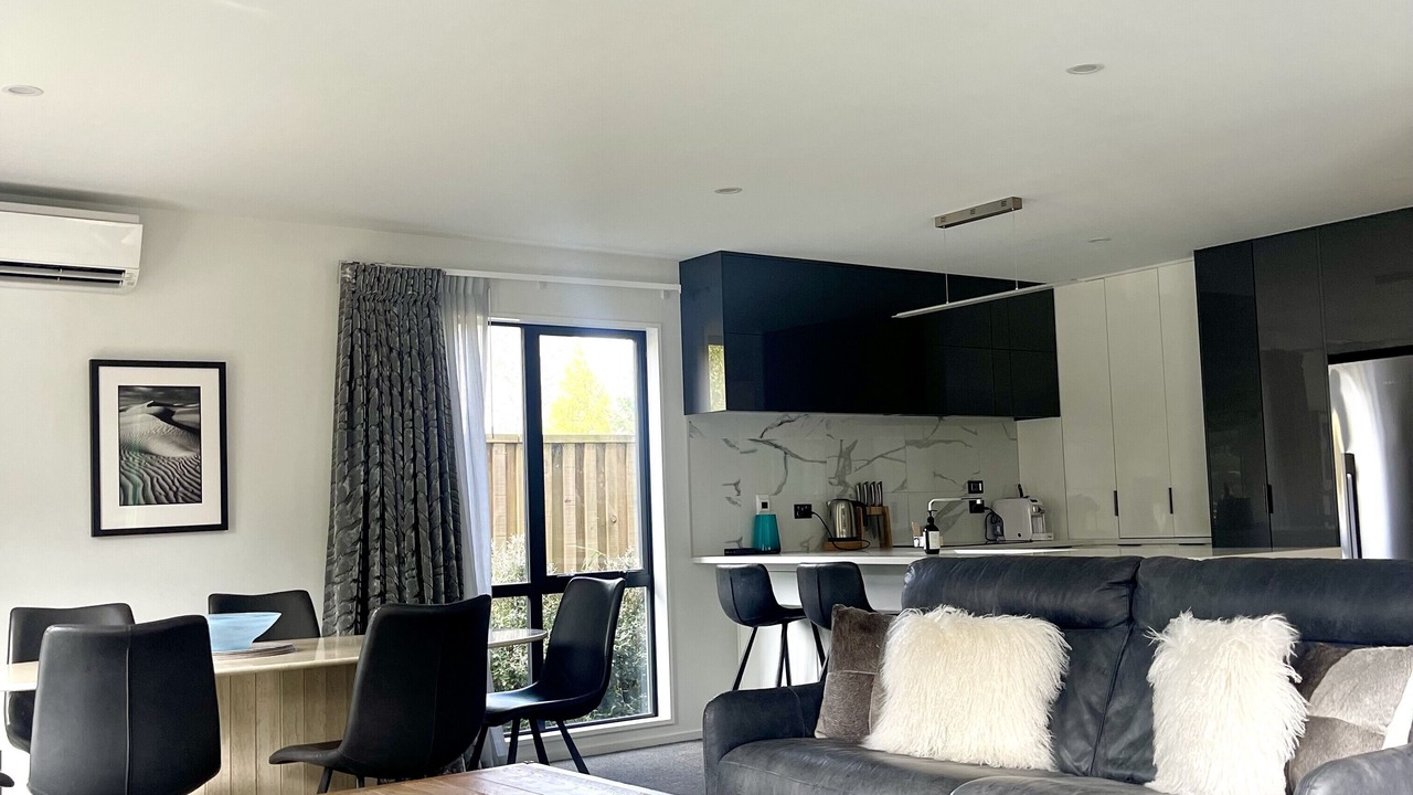 Photo of Livingroom in Arthur's Point
