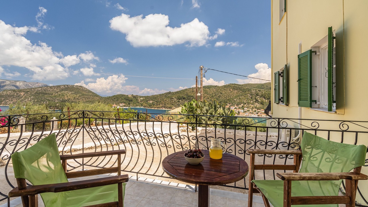 Photo of Patio Balcony in Vathy