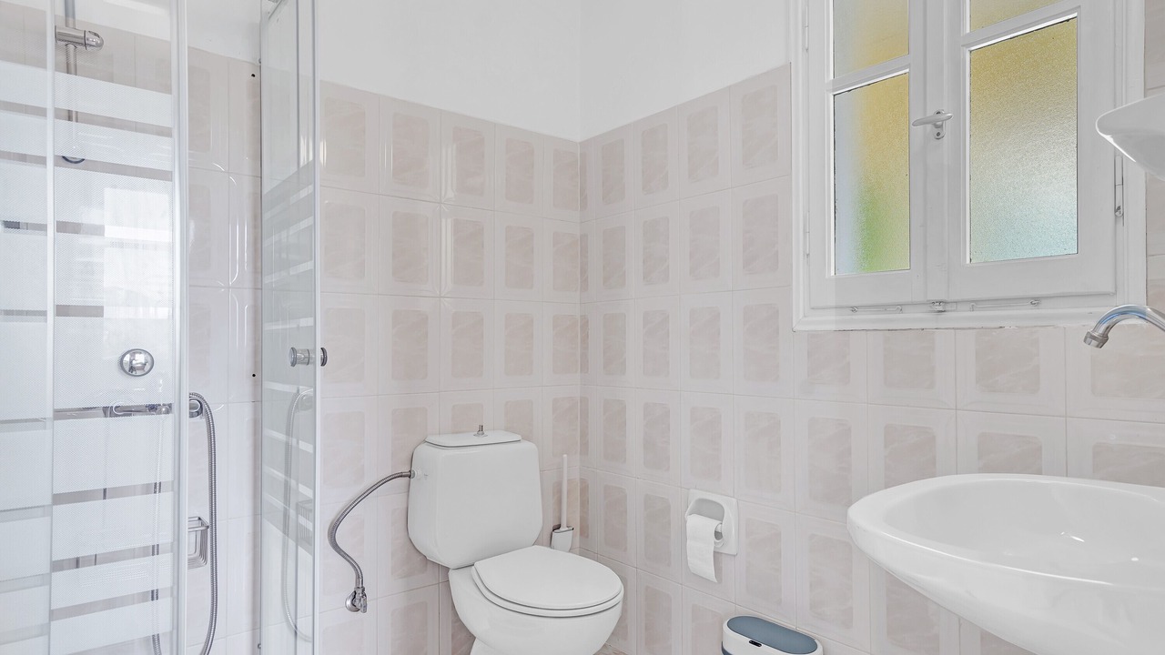 Photo of Bathroom in Vathy