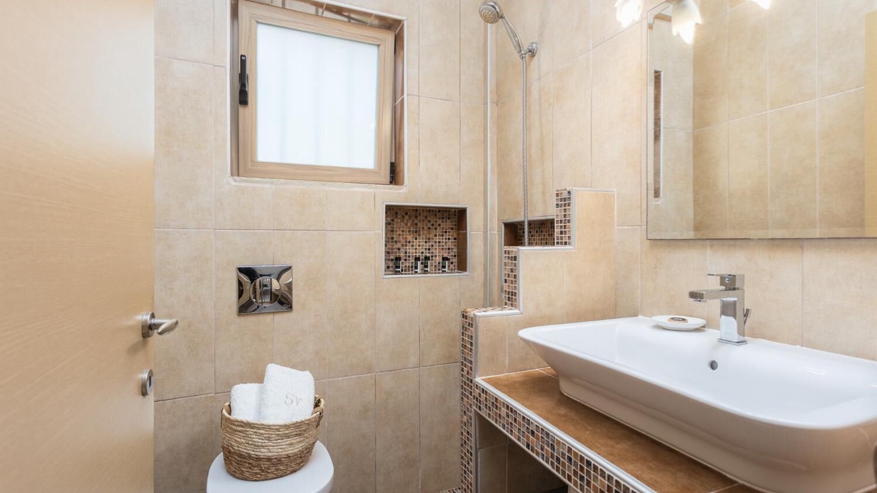 Photo of Bathroom in Roumeli