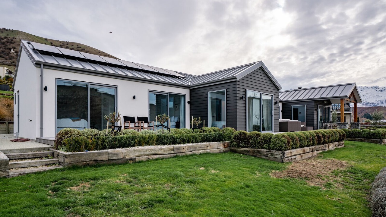 Photo of Outdoor in Lowburn