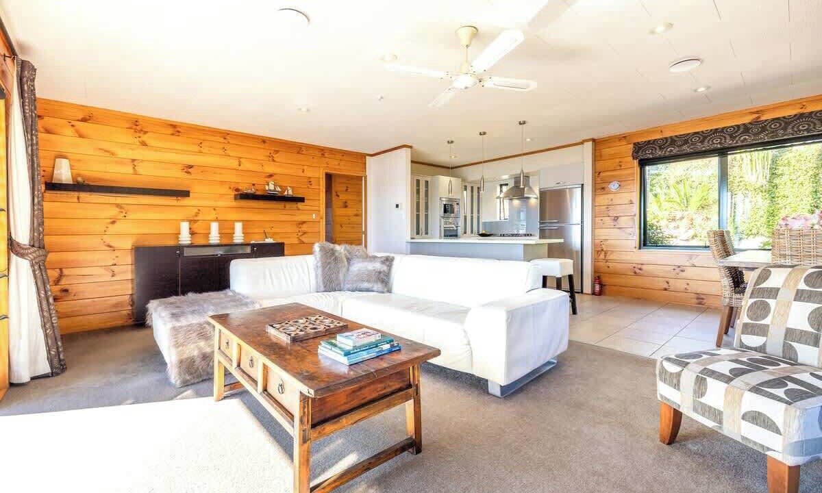 Photo of Livingroom in Surfdale
