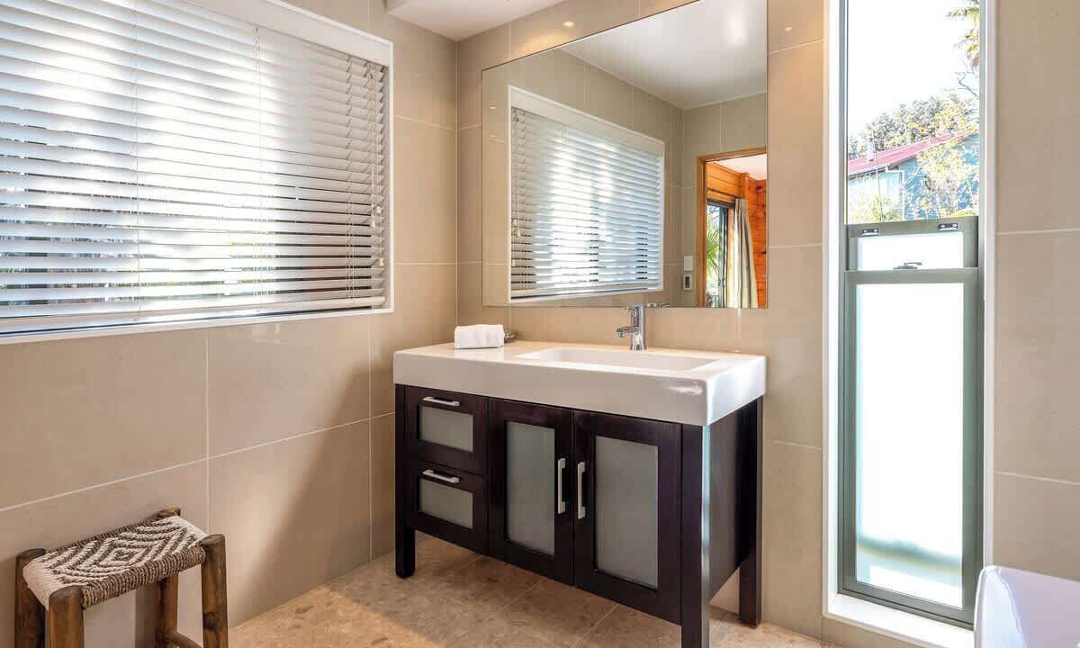Photo of Bathroom in Surfdale