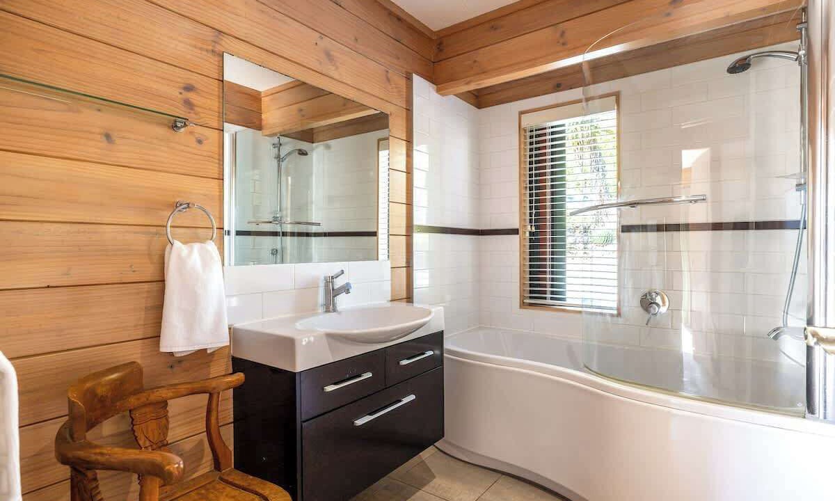 Photo of Bathroom in Surfdale