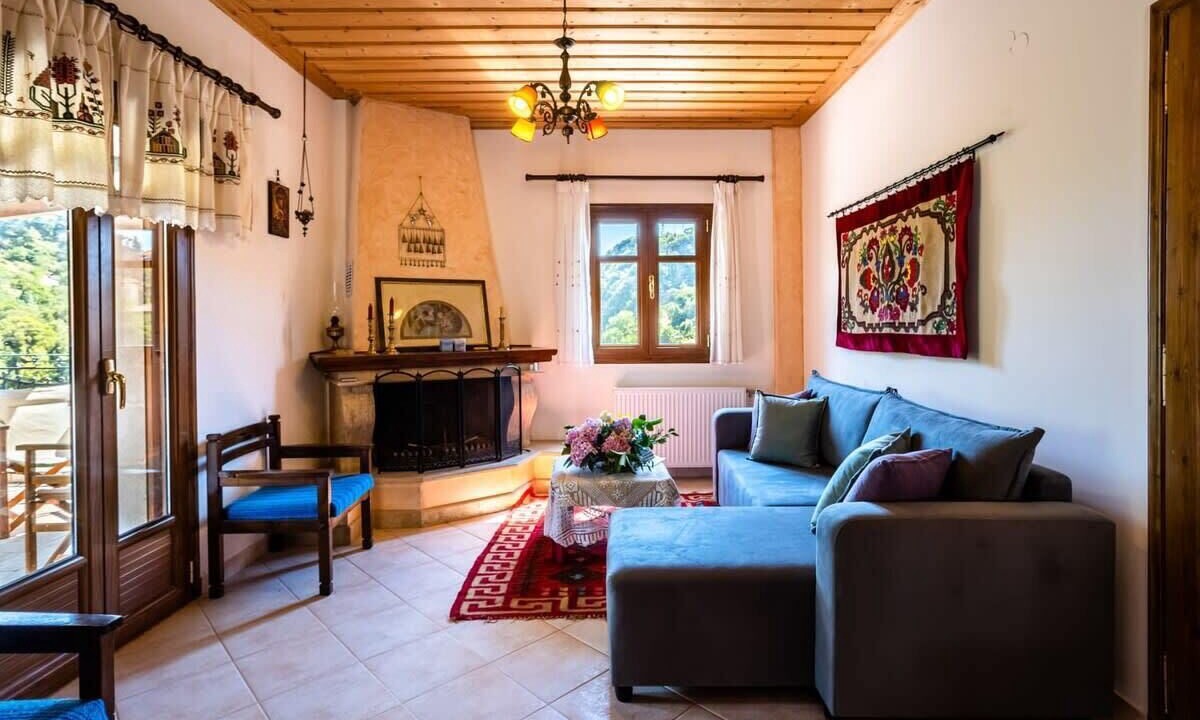 Photo of Bedroom in Trikolonoi
