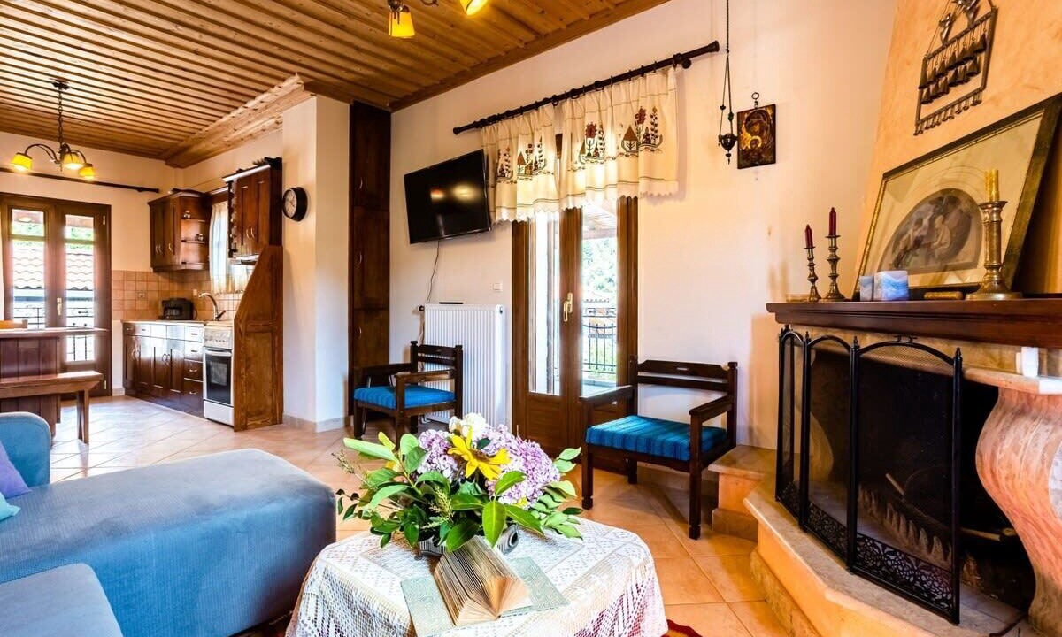 Photo of Bedroom in Trikolonoi
