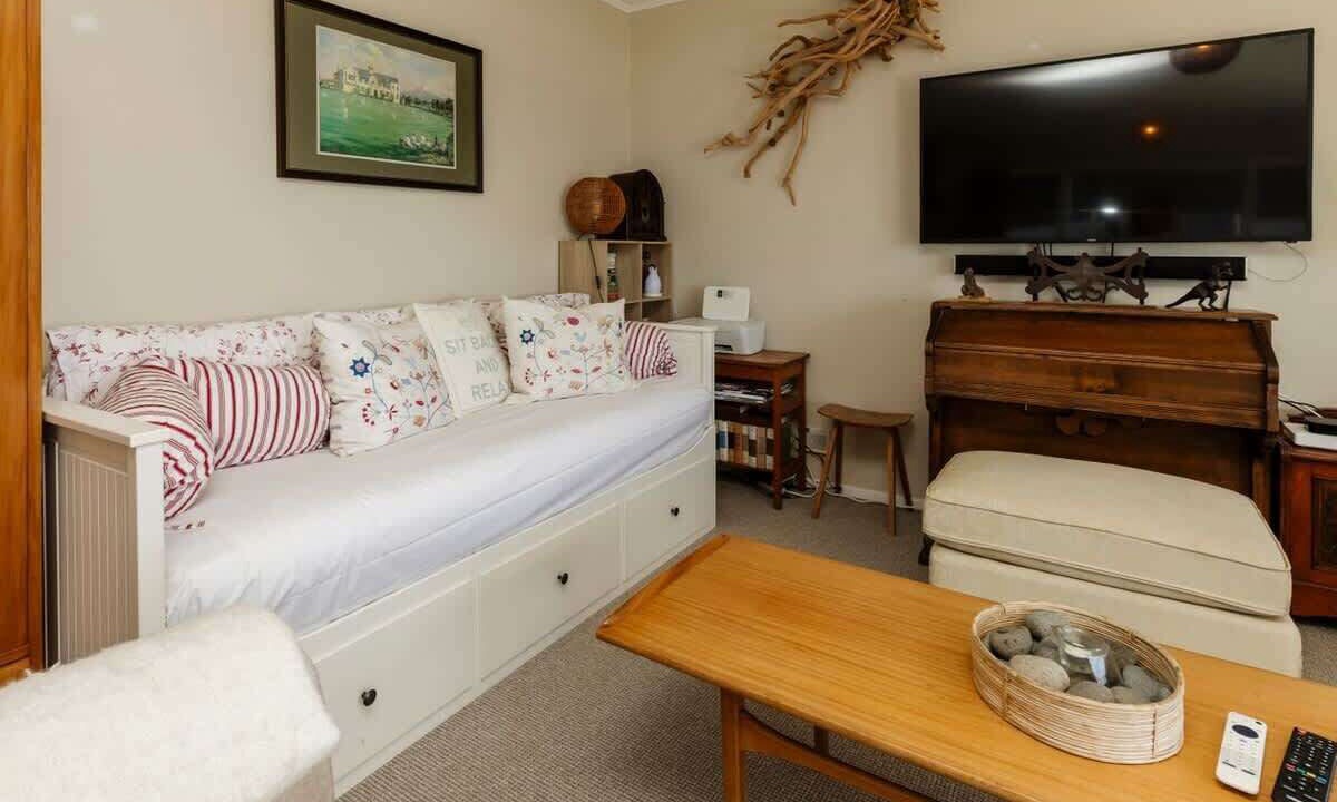 Photo of Livingroom in Oakura
