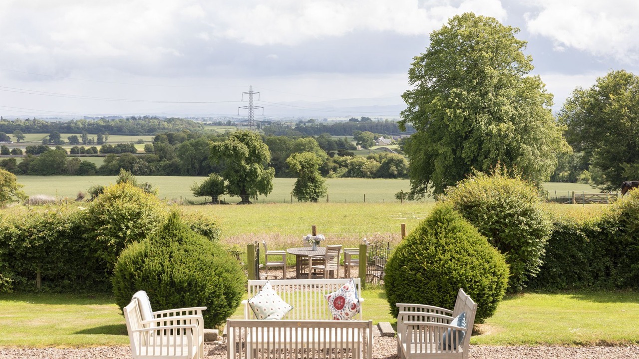 Photo of Outdoor in Duns