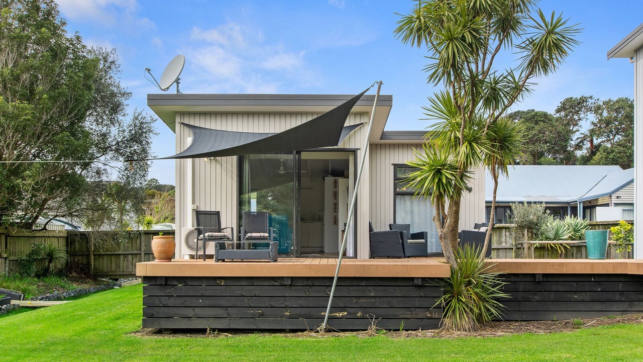 Photo of Patio Balcony in Matapouri