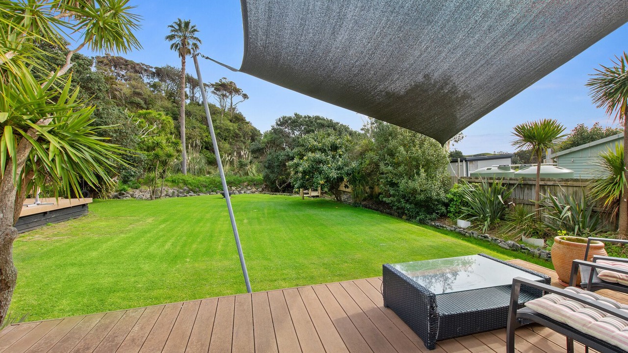 Photo of Patio Balcony in Matapouri