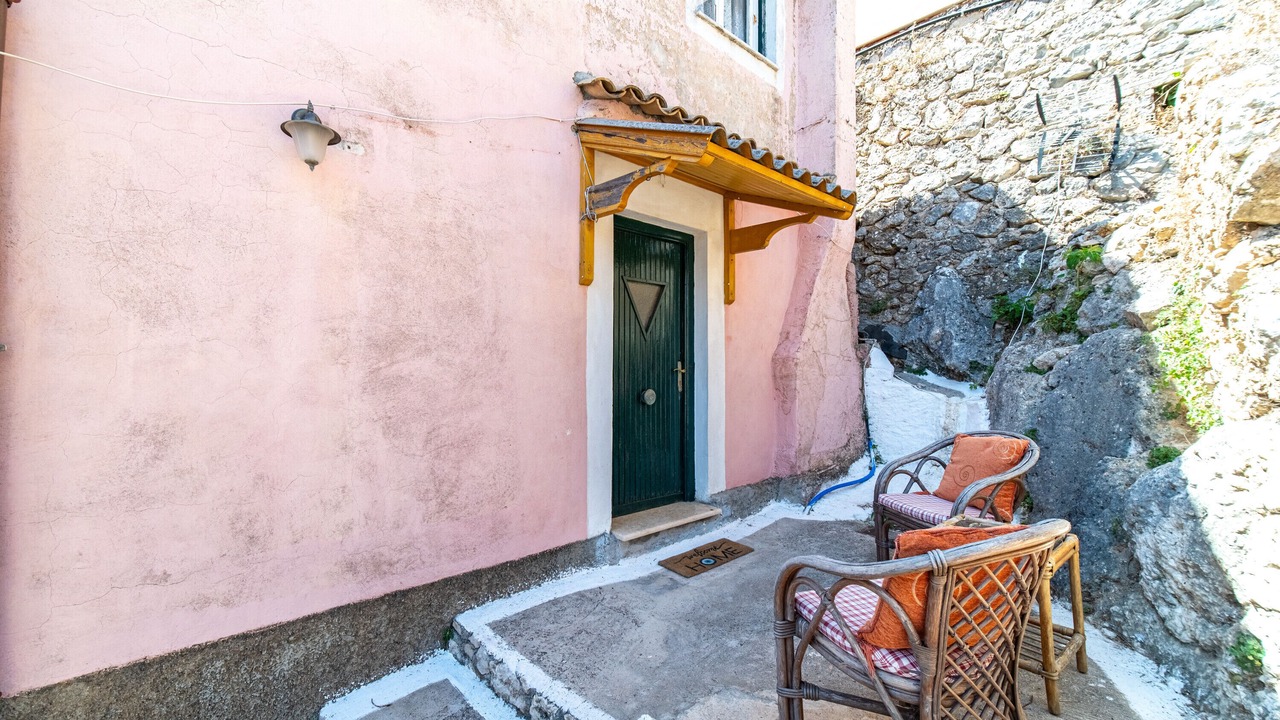 Photo of Patio Balcony in Lakones