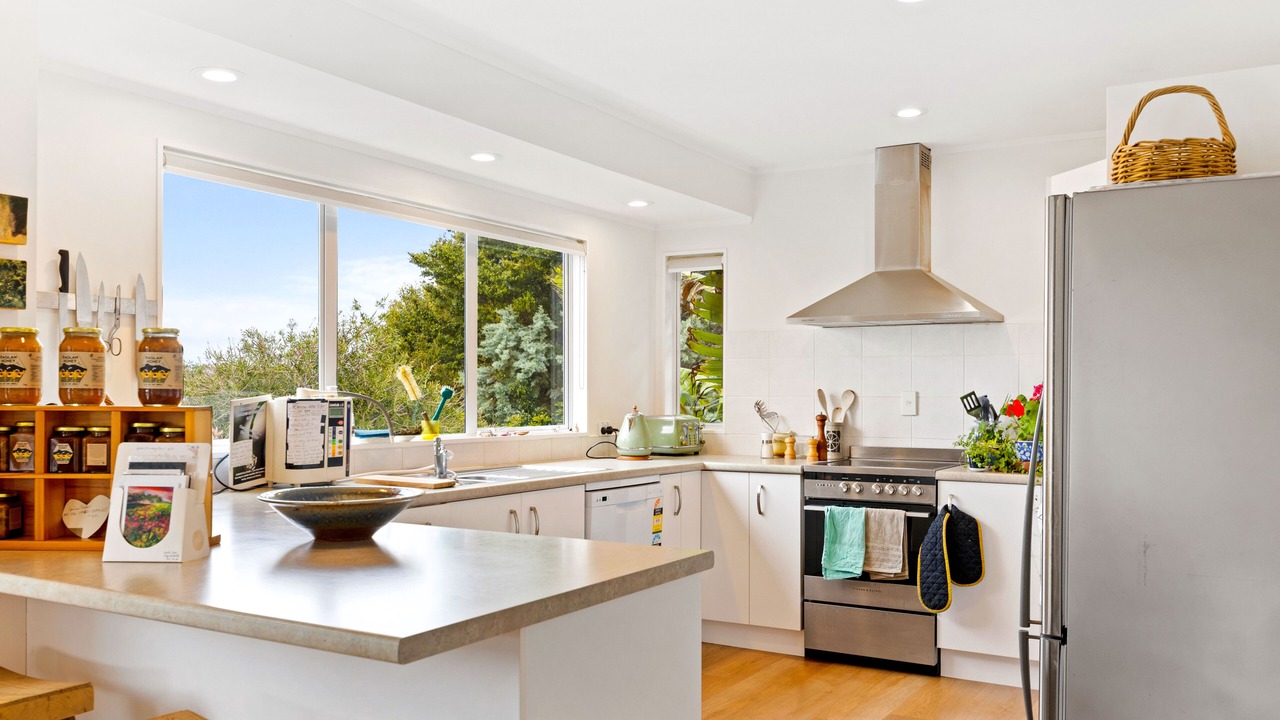 Photo of Kitchen in Stanmore Bay
