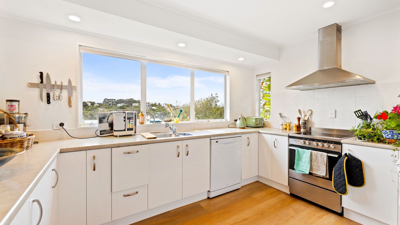 Photo of Kitchen in Stanmore Bay
