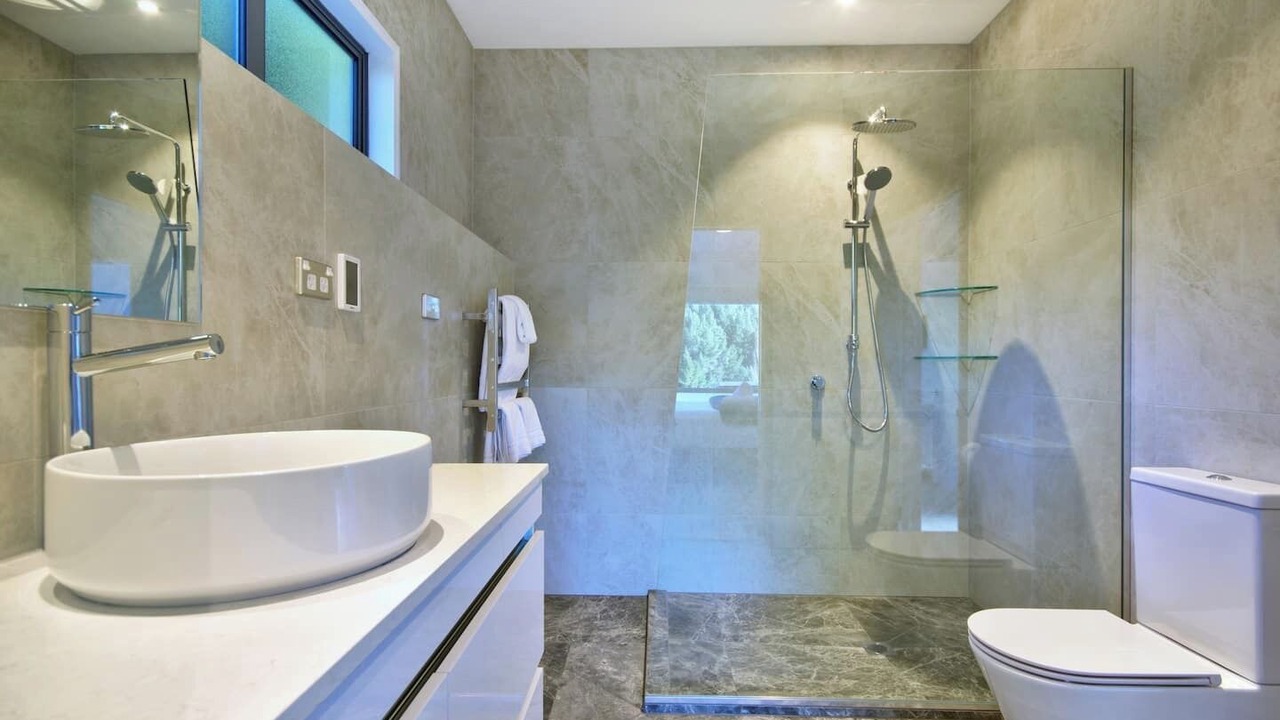 Photo of Bathroom in Arthur's Point