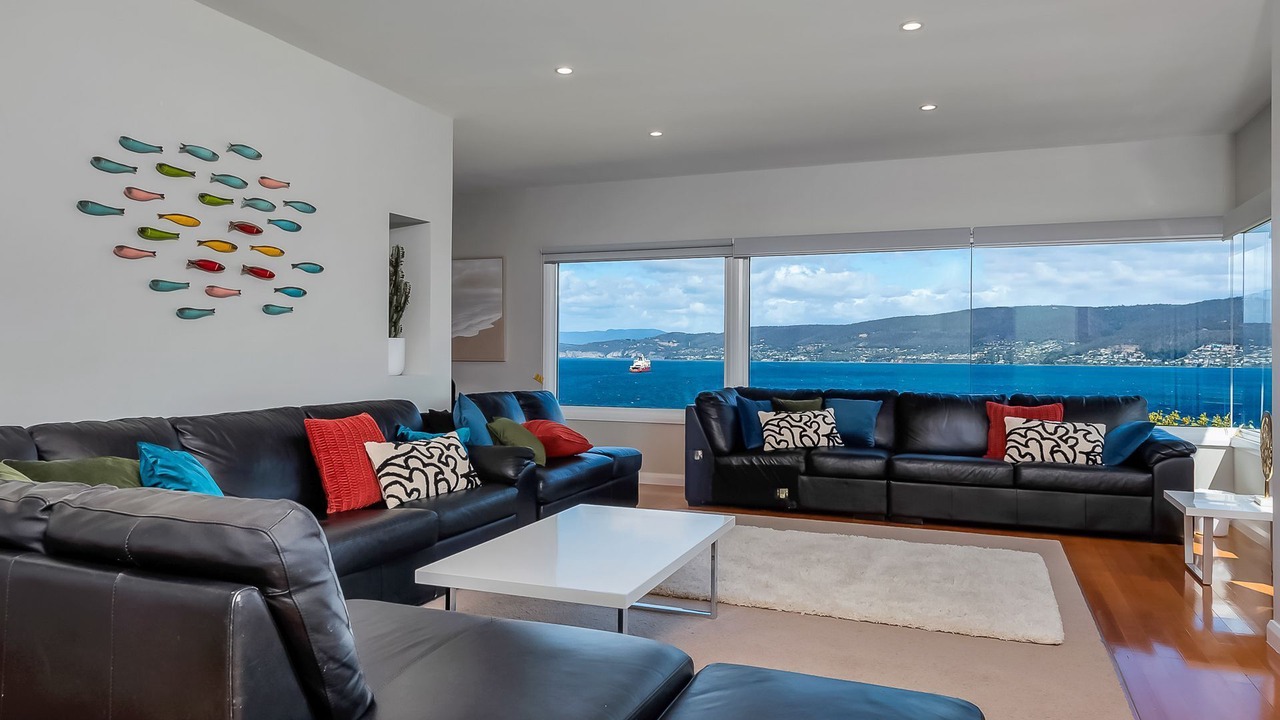 Photo of Livingroom in Tranmere