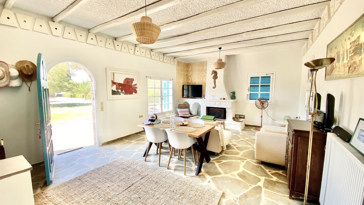 Photo of Livingroom in Eretria