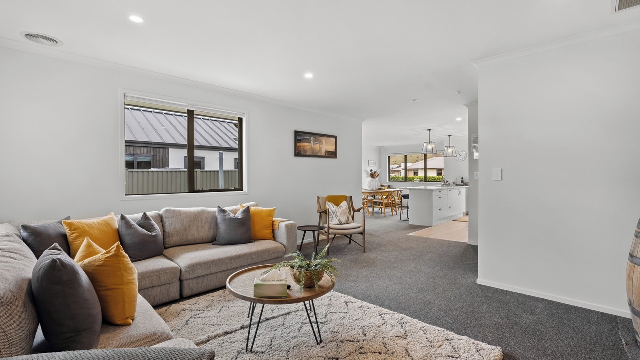 Photo of Livingroom in Lowburn