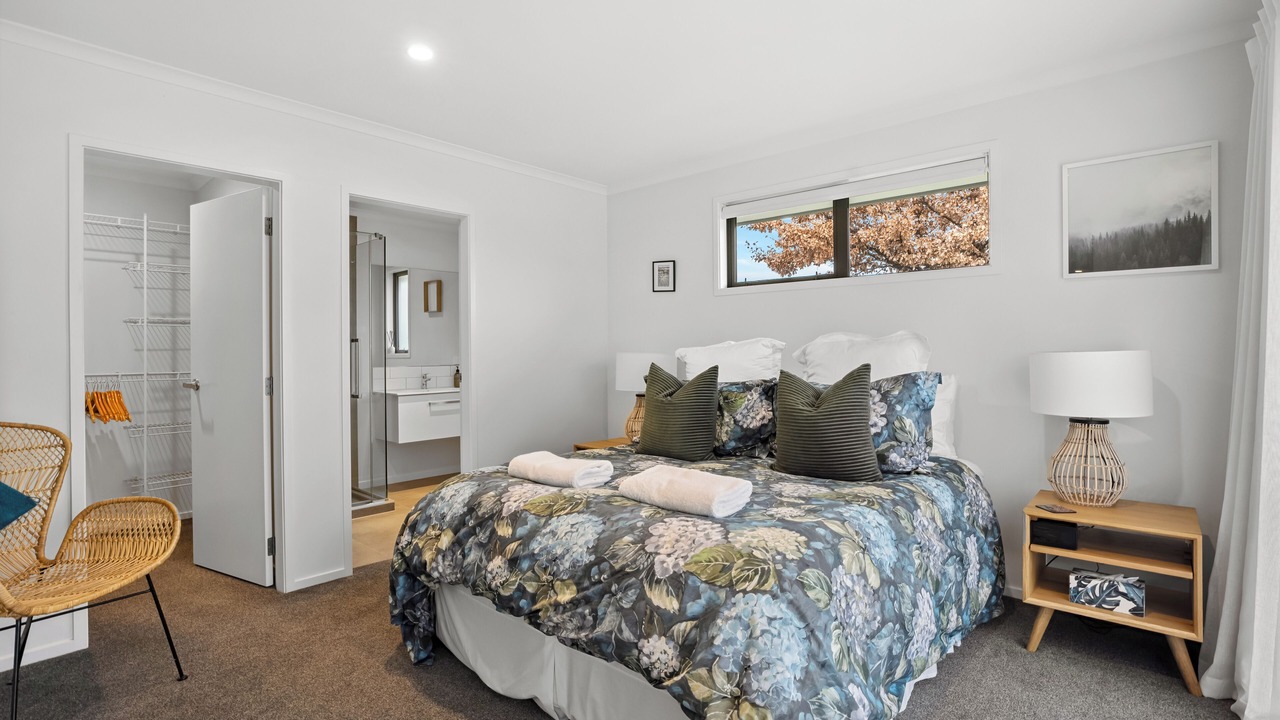 Photo of Bedroom in Lowburn