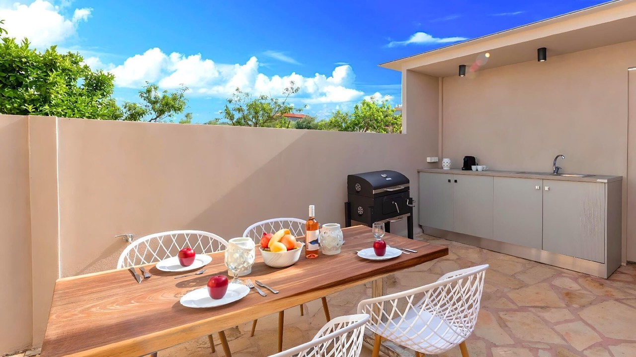 Photo of Outdoor in Dramia