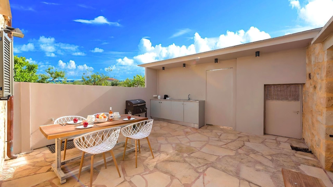 Photo of Outdoor in Dramia