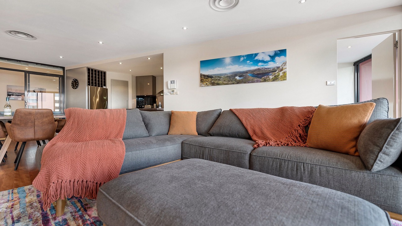 Photo of Livingroom in Sullivan's Cove