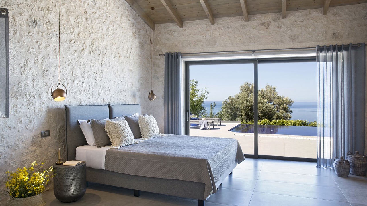 Photo of Bedroom in Plateies