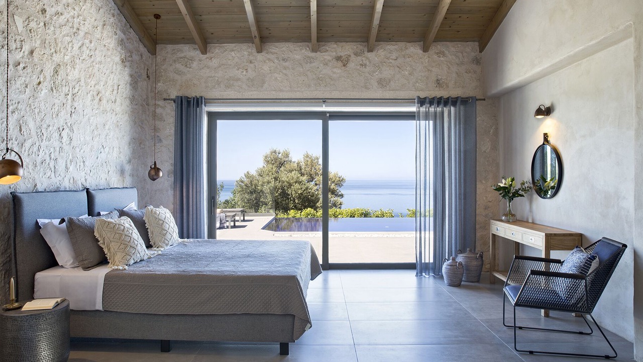 Photo of Bedroom in Plateies