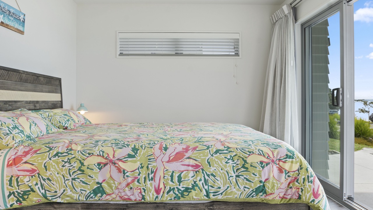 Photo of Bedroom in Maraetai