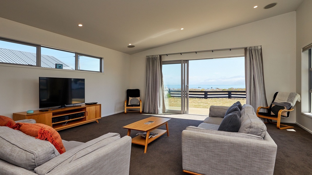 Photo of Livingroom in South Bay