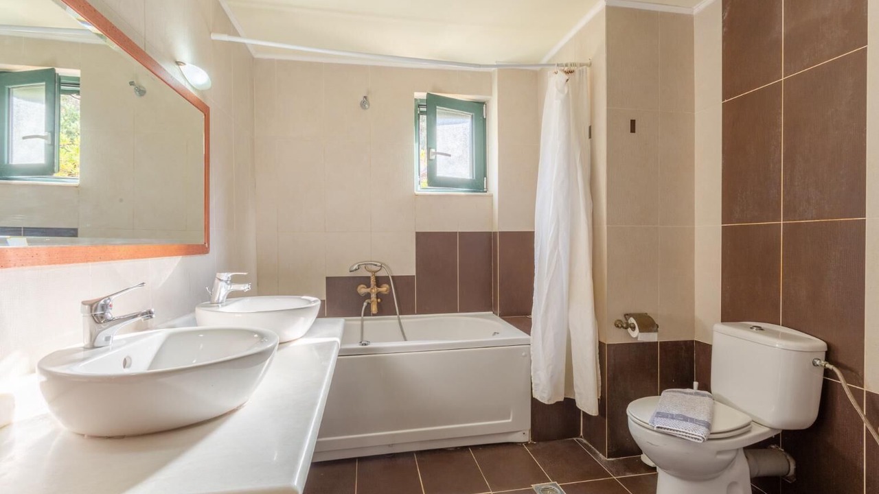 Photo of Bathroom in Vlichada