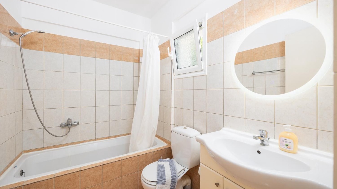 Photo of Bathroom in Kateleios