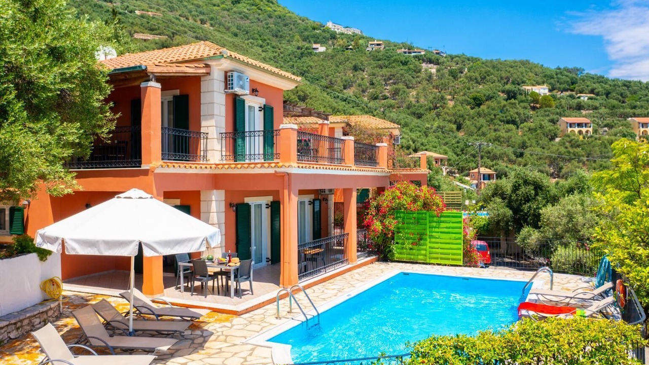 Photo of Outdoor in Petaleia