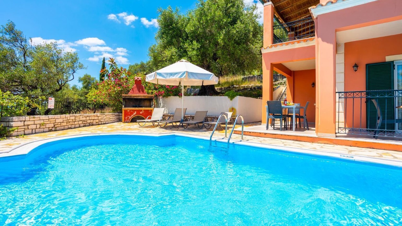 Photo of Outdoor in Petaleia