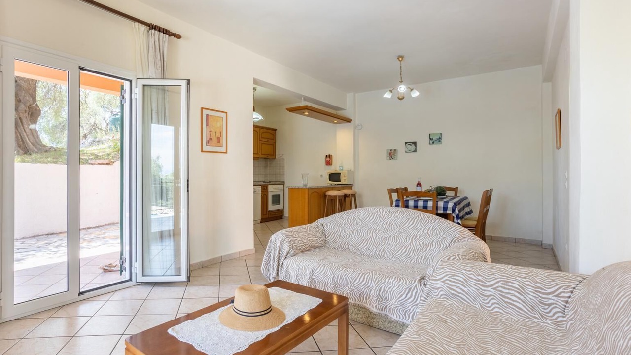 Photo of Bedroom in Petaleia