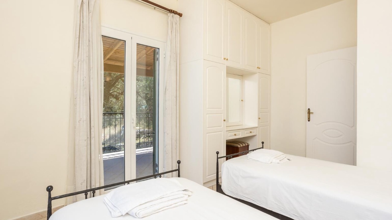 Photo of Others in Petaleia