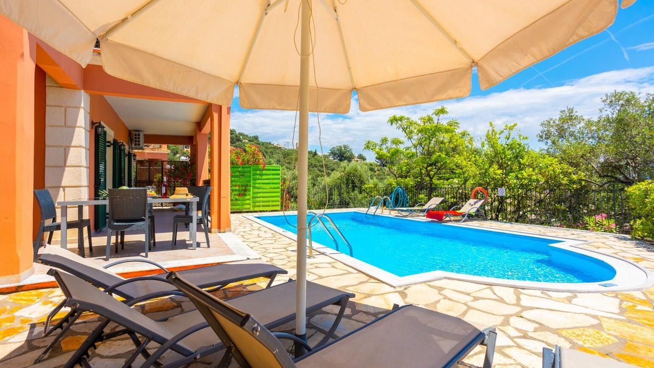 Photo of Outdoor in Petaleia