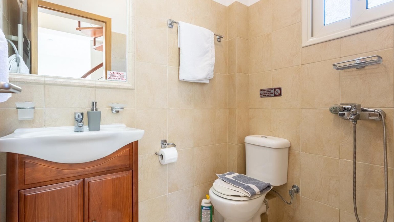 Photo of Bathroom in Kateleios