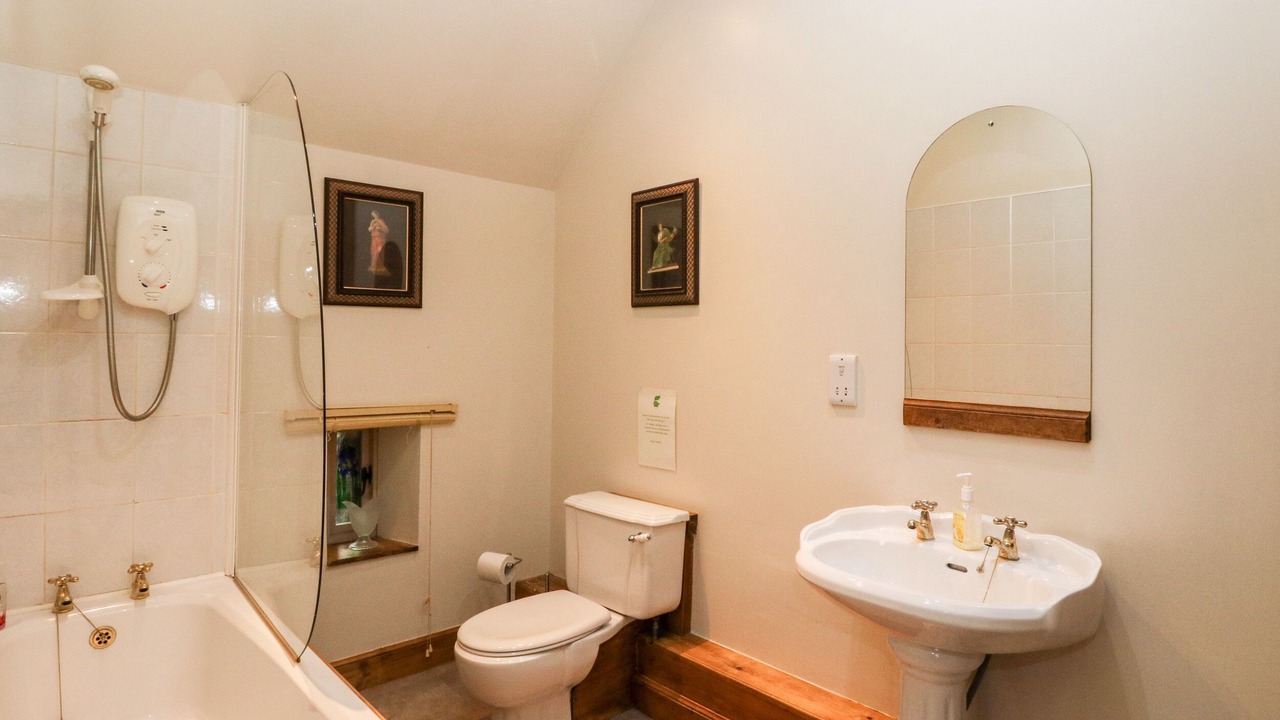 Photo of Bathroom in Dalmally