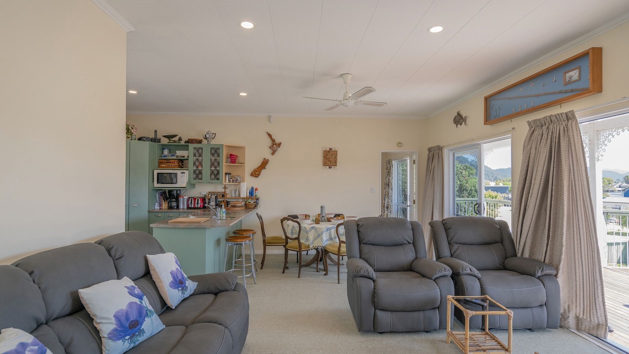 Photo of Livingroom in Pauanui