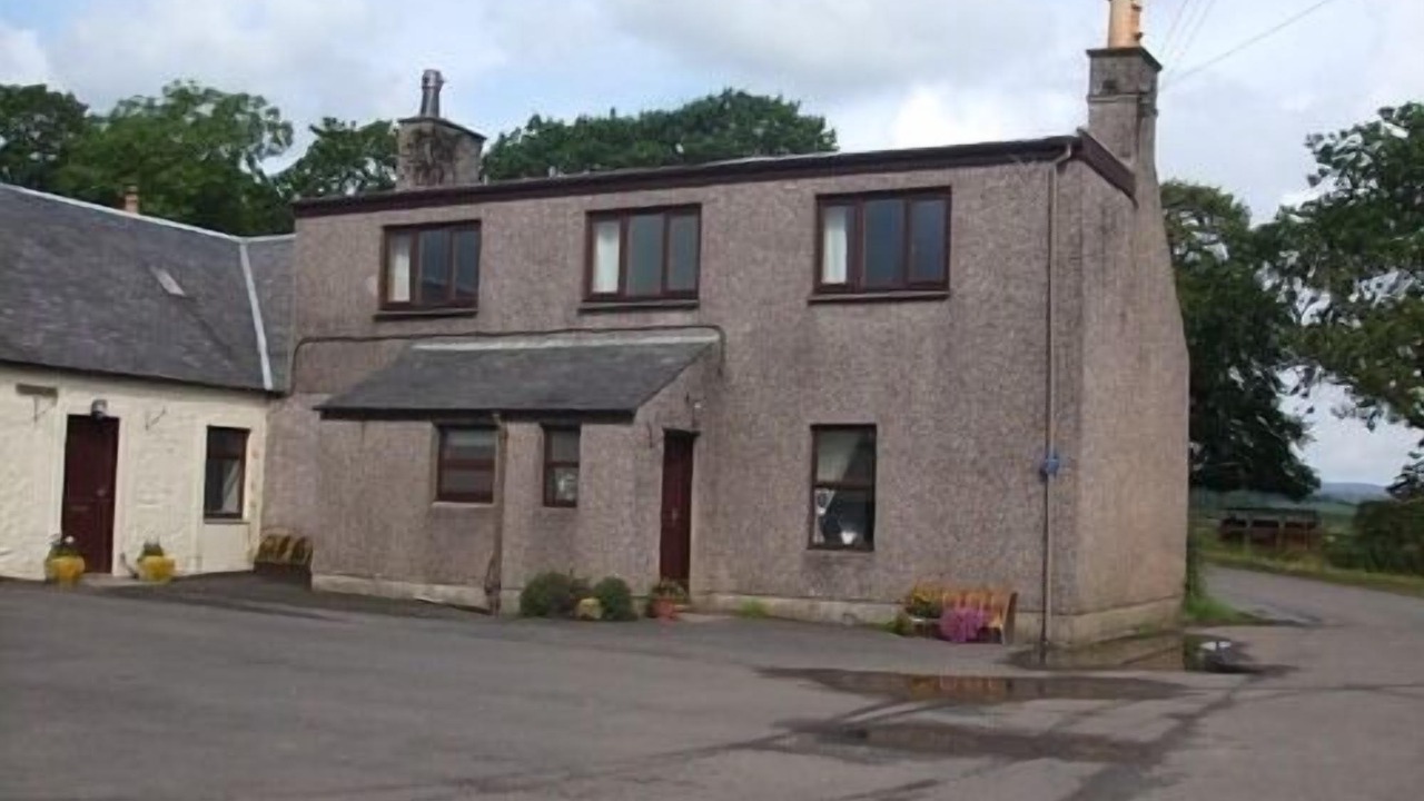 Photo of Others in Mauchline