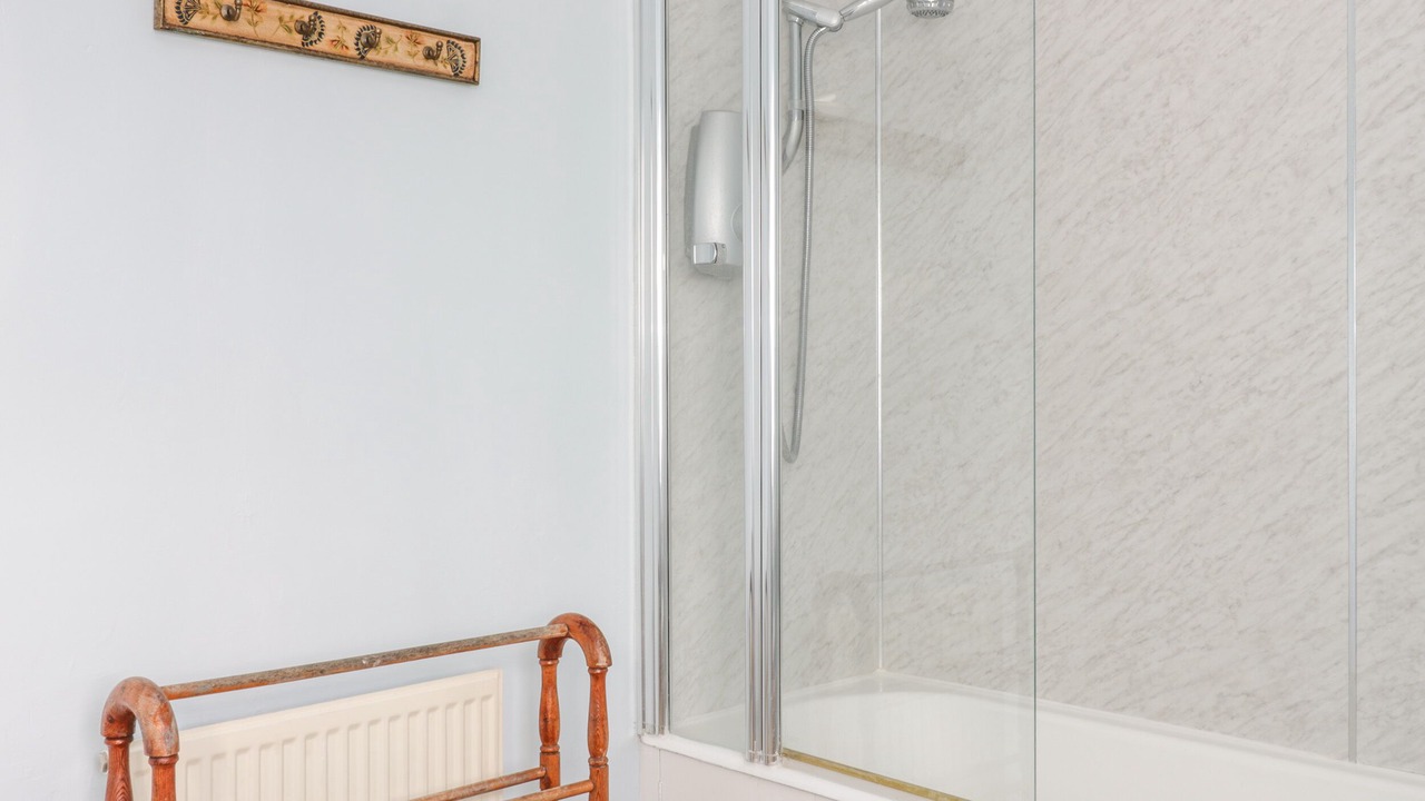 Photo of Bathroom in Duns